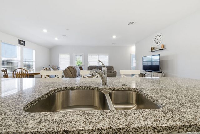 4331 Southton Loch, San Antonio, TX 78223