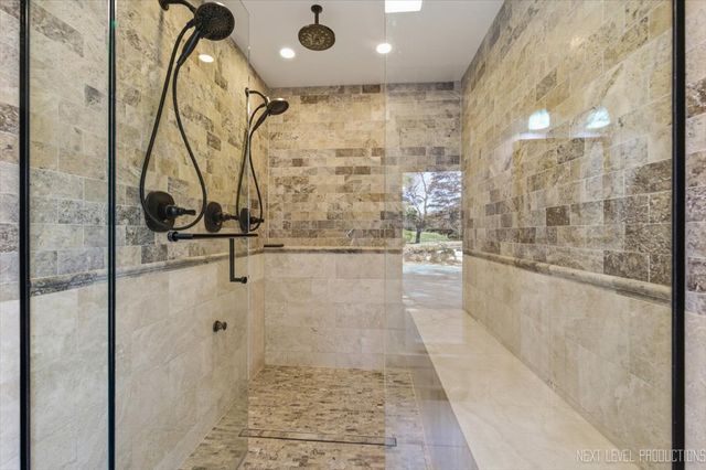 980 Persimmon Court, St. Charles, IL 60174