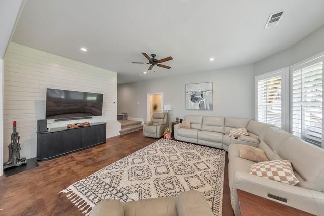 4856 Grandview Court, Flowery Branch, GA 30542