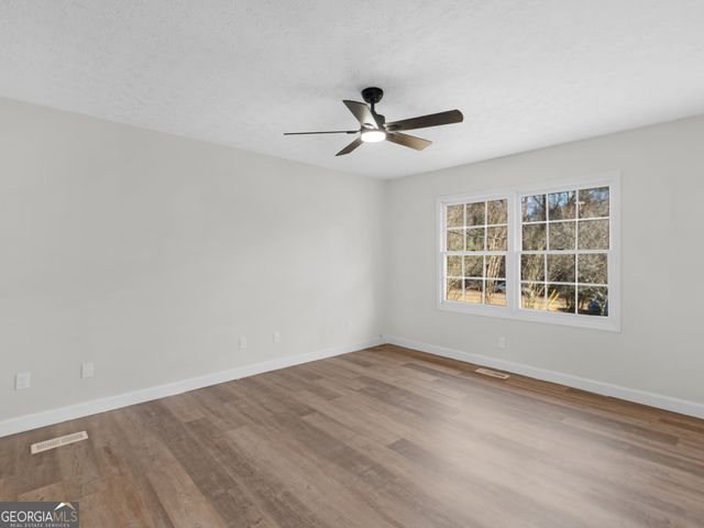 1626 Pinebrook Drive, Griffin, GA 30224