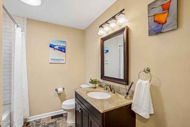 111 Stones Throw, Chapel Hill, NC 27516