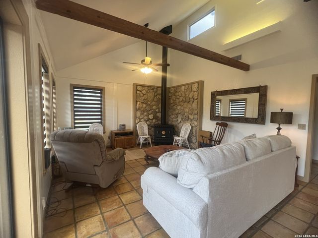 1589 FM 1340, Hunt, TX 78024