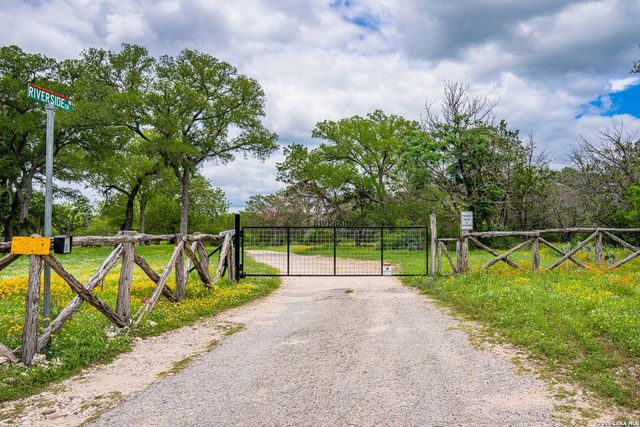 1589 FM 1340, Hunt, TX 78024