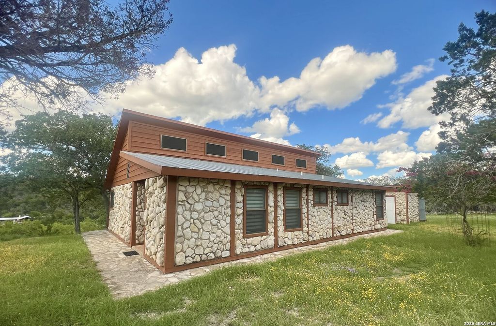 1589 FM 1340, Hunt, TX 78024