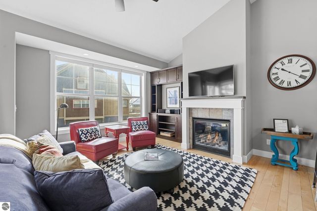 13802 S West Bayshore Drive # 9, Traverse City, MI 49684