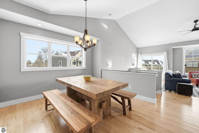 13802 S West Bayshore Drive # 9, Traverse City, MI 49684