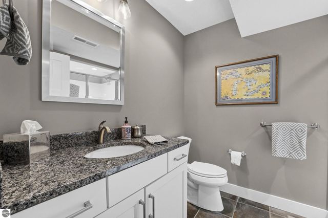 13802 S West Bayshore Drive # 9, Traverse City, MI 49684