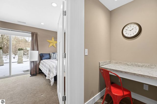 13802 S West Bayshore Drive # 9, Traverse City, MI 49684