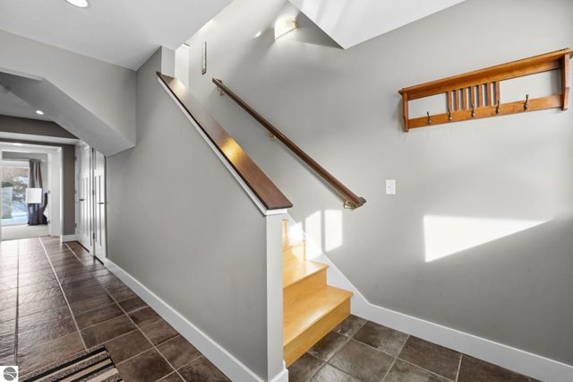 13802 S West Bayshore Drive # 9, Traverse City, MI 49684