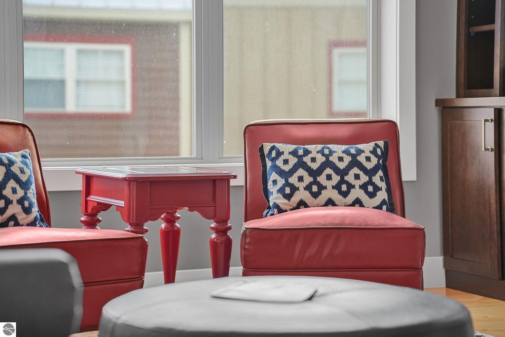 Image 12 of property listing at 13802 S West Bayshore Drive # 9, Traverse City, MI 49684