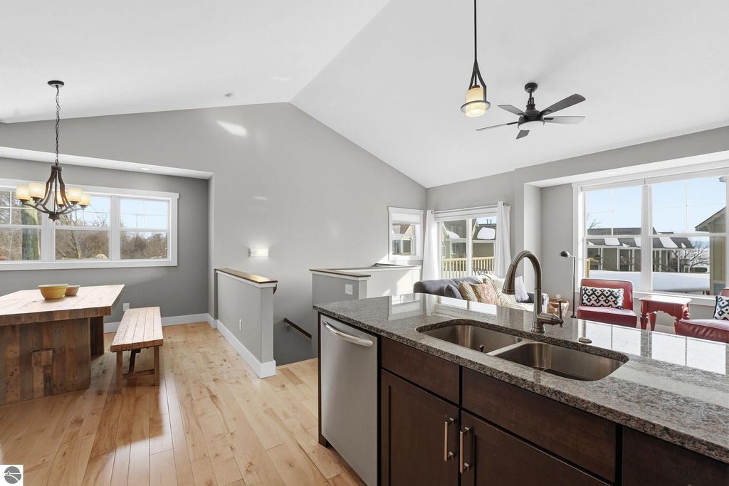 Image 21 of property listing at 13802 S West Bayshore Drive # 9, Traverse City, MI 49684