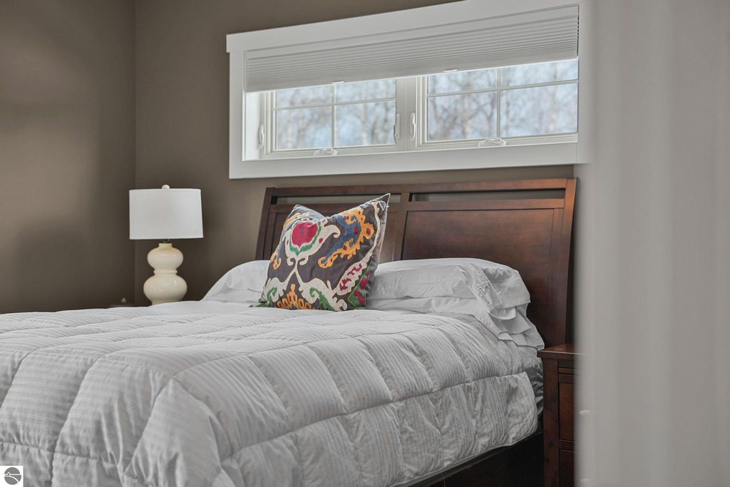 Image 27 of property listing at 13802 S West Bayshore Drive # 9, Traverse City, MI 49684