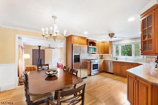 30 Hughes Ln, Watchung Boro, NJ 07069