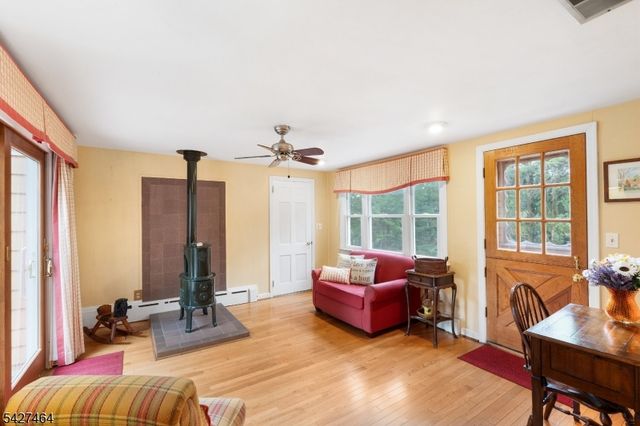 30 Hughes Ln, Watchung Boro, NJ 07069