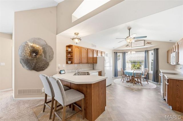 5 Quiet Meadow Court, St Peters, MO 63376