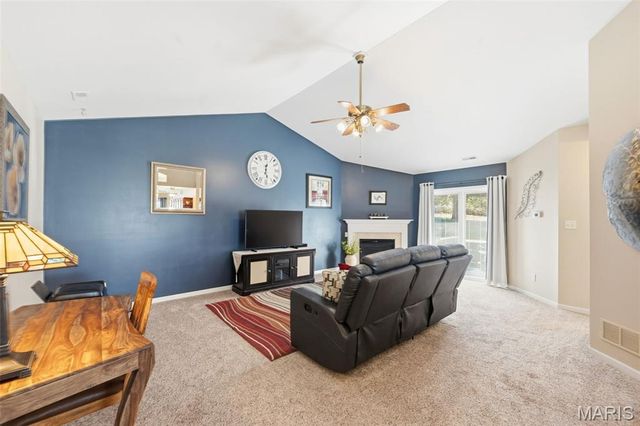 5 Quiet Meadow Court, St Peters, MO 63376