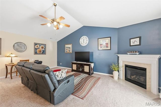 5 Quiet Meadow Court, St Peters, MO 63376