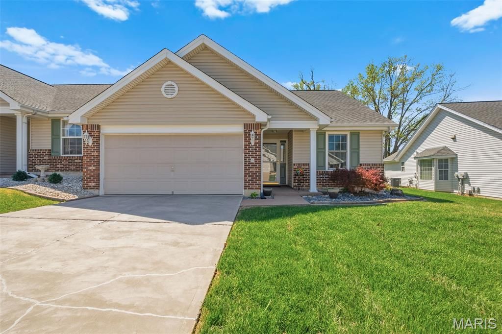 5 Quiet Meadow Court, St Peters, MO 63376