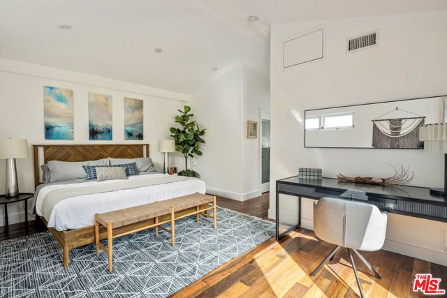 8701 Wonderland Park Avenue, Los Angeles, CA 90046