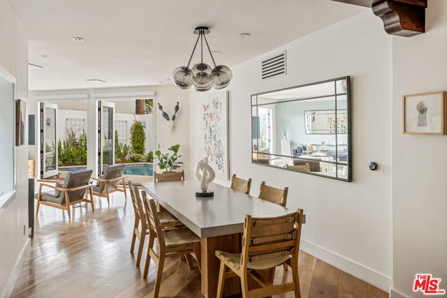 8701 Wonderland Park Avenue, Los Angeles, CA 90046