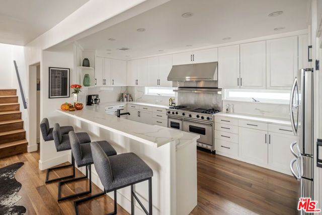 8701 Wonderland Park Avenue, Los Angeles, CA 90046