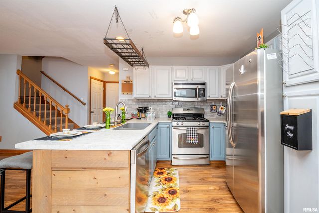 1640 W GENEVA Road, Peoria, IL 61615