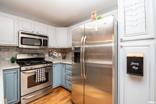 1640 W GENEVA Road, Peoria, IL 61615