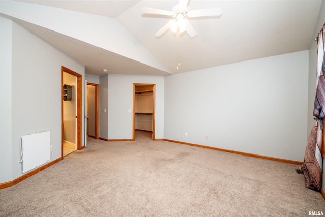 1640 W GENEVA Road, Peoria, IL 61615