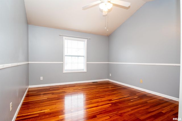 1640 W GENEVA Road, Peoria, IL 61615