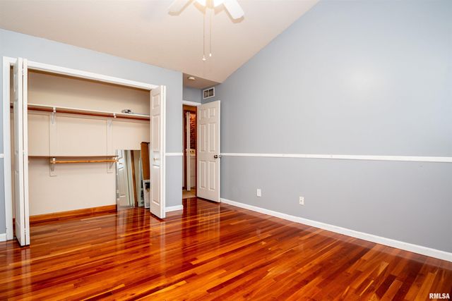 1640 W GENEVA Road, Peoria, IL 61615