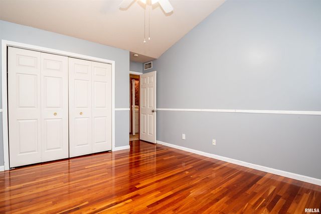 1640 W GENEVA Road, Peoria, IL 61615