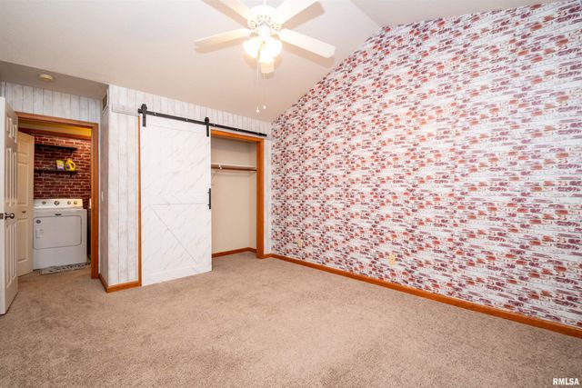 1640 W GENEVA Road, Peoria, IL 61615