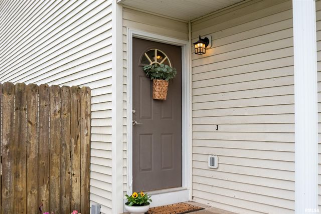 1640 W GENEVA Road, Peoria, IL 61615