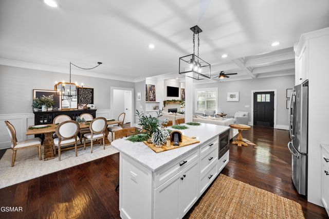 1235 Foxwood Drive, Sevierville, TN 37862