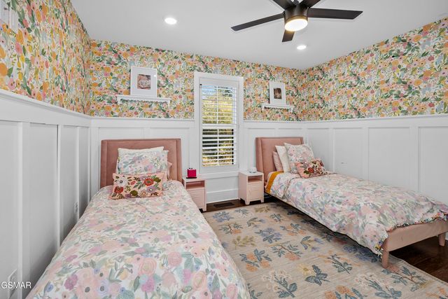 1235 Foxwood Drive, Sevierville, TN 37862