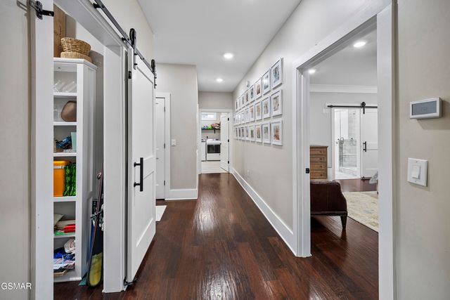 1235 Foxwood Drive, Sevierville, TN 37862