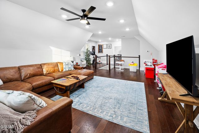 1235 Foxwood Drive, Sevierville, TN 37862