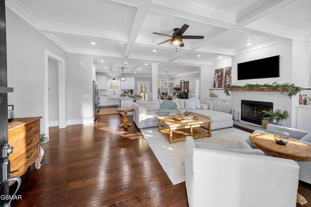 1235 Foxwood Drive, Sevierville, TN 37862