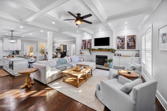 1235 Foxwood Drive, Sevierville, TN 37862