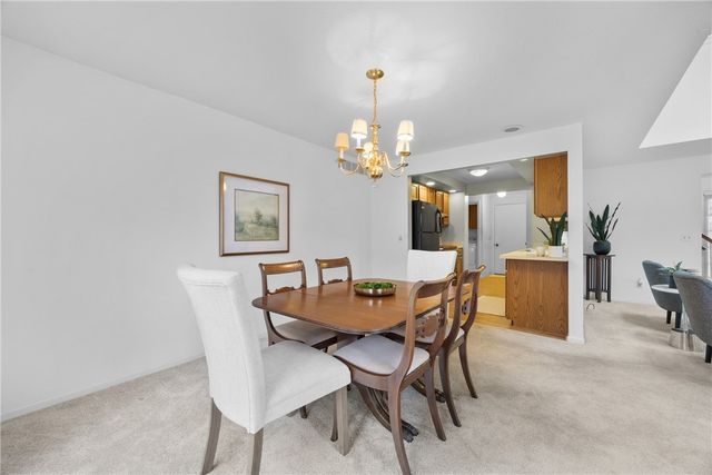 5 Creek Ridge, Pittsford, NY 14534