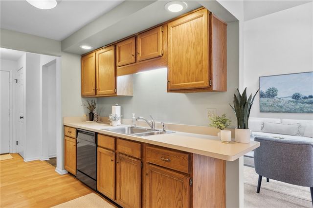 5 Creek Ridge, Pittsford, NY 14534