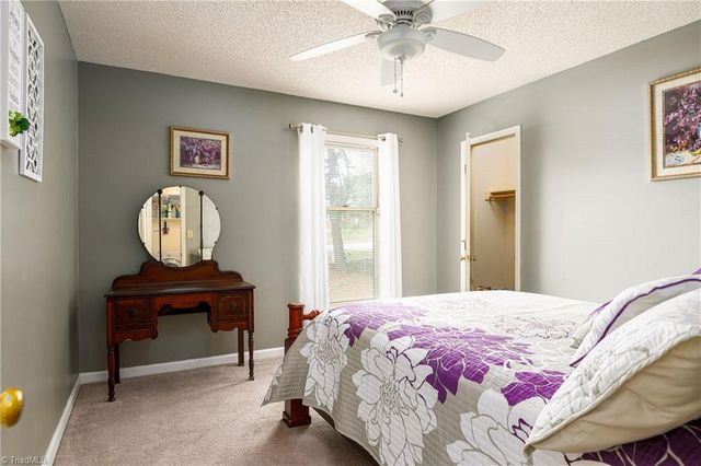 4809 Barkas Drive, Winston-salem, NC 27106