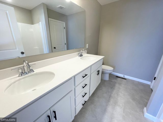 19918 English Avenue N, Forest Lake, MN 55025