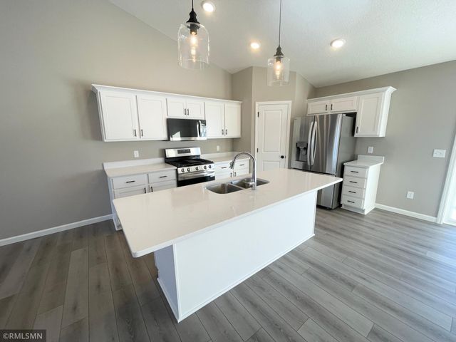 19918 English Avenue N, Forest Lake, MN 55025