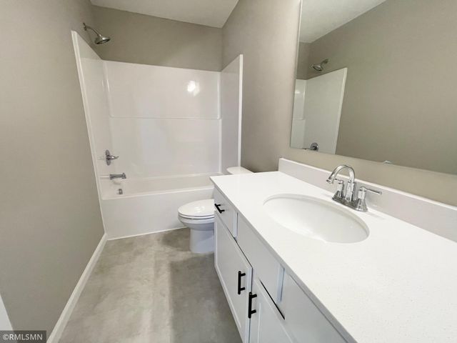 19918 English Avenue N, Forest Lake, MN 55025