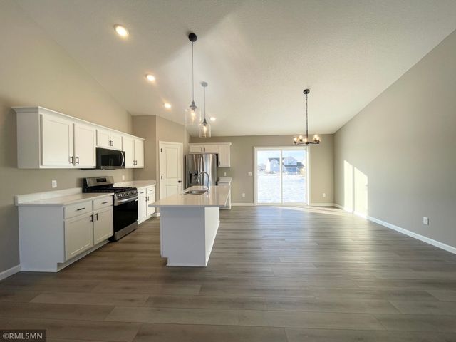 19918 English Avenue N, Forest Lake, MN 55025