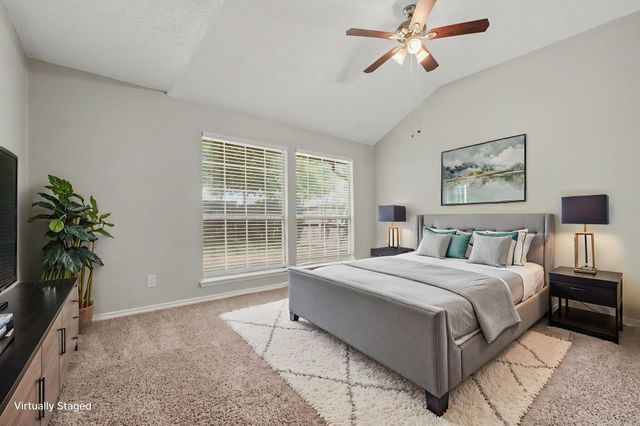 4721 Waterway Drive N, Fort Worth, TX 76137