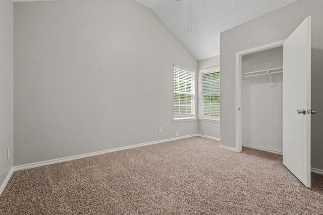 4721 Waterway Drive N, Fort Worth, TX 76137