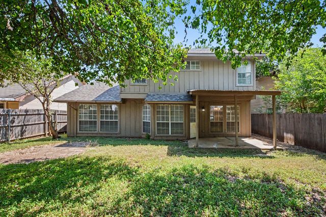 4721 Waterway Drive N, Fort Worth, TX 76137