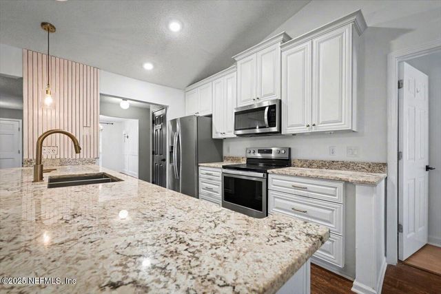 4423 HORSESHOE BEND Court, Jacksonville, FL 32224